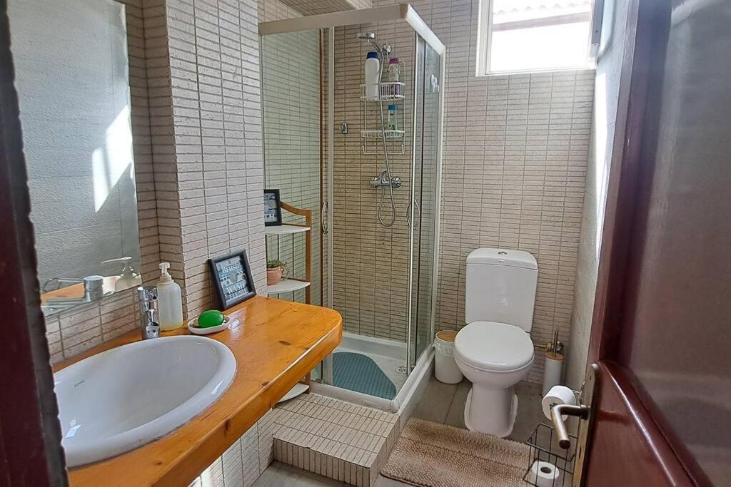 Mendes Family Homestay - B&B In The Heart Of Прая Екстериор снимка